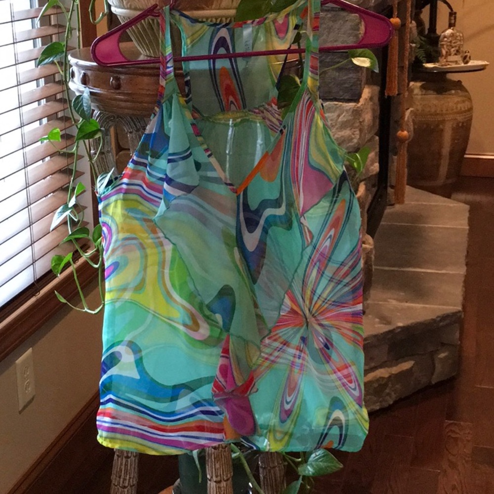 Leila sheer top size M